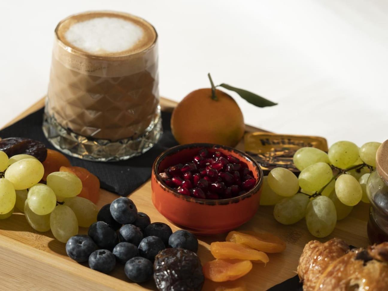 Moncafe Boutique Hotel & Spa טיראנה מראה חיצוני תמונה