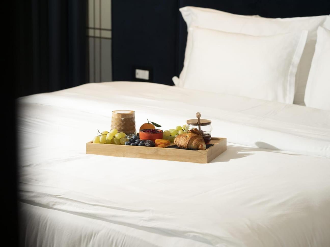 Moncafe Boutique Hotel & Spa טיראנה מראה חיצוני תמונה