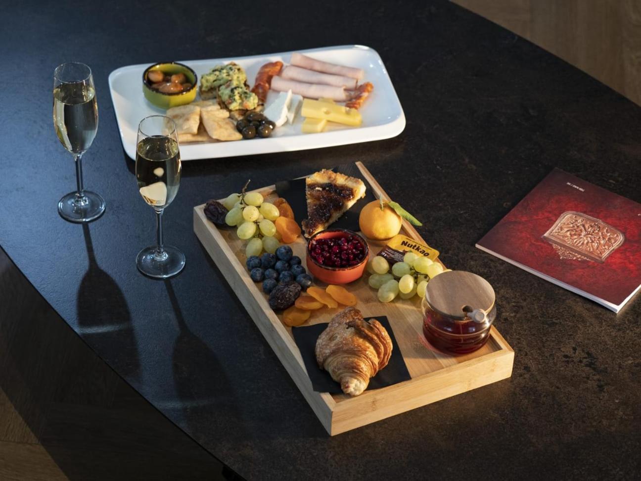 Moncafe Boutique Hotel & Spa טיראנה מראה חיצוני תמונה
